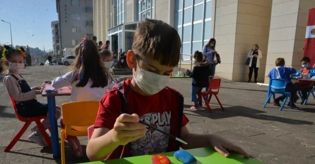 Pandemi sürecinde bunalan çocuklar taş boyama etkinliği buluştu