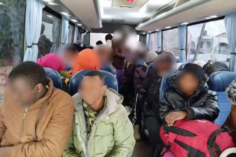 Pansiyondan 43 kaçak göçmen çıktı