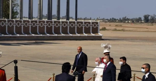 Papa’dan Irak’a tarihi ziyaret