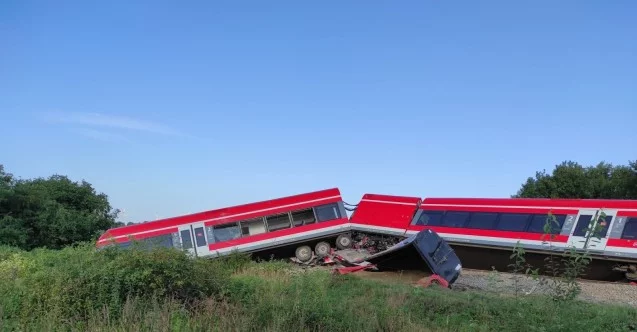 Polonya’da tren kazası: 8 yaralı