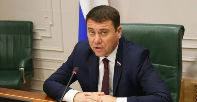 Rus Senatör Abramov: "Rus petrolüne tavan fiyat uygulanmasının Avrupa için korkunç sonuçları olacak"