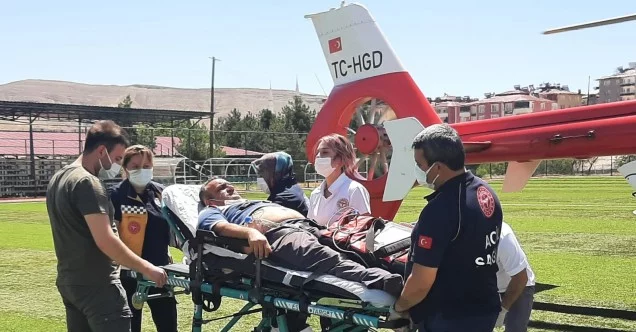 Sağlık personelinin imdadına ambulans helikopter yetişti