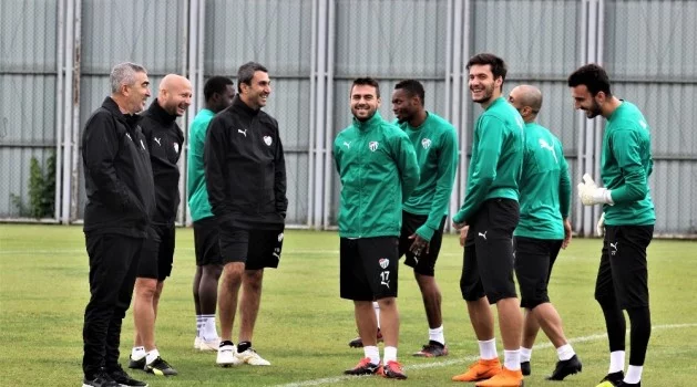 Samet Aybaba: “Ligin en iyi futbol oynayan takımıyız”