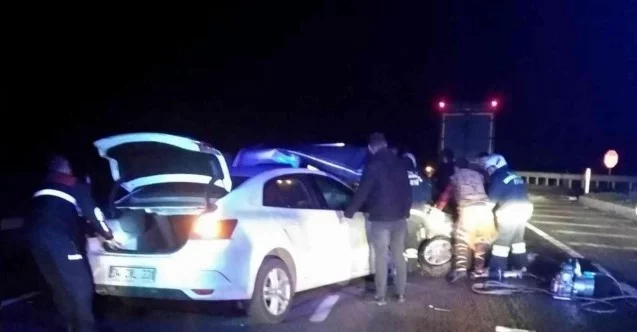 Samsun’da otomobil hafif ticari araç ile çarpıştı: 2 ölü, 5 yaralı
