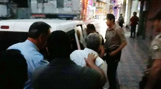 Seçim kurulu önünde alkol alan 3 şahıs gözaltına alındı