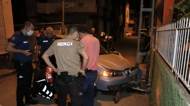 Silah sesi ihbarına giden polis ekipleri kurşunlanmış otomobili buldu