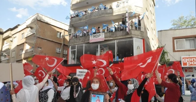 Şırnak annelerinin HDP önündeki eylemi 4’üncü haftasında