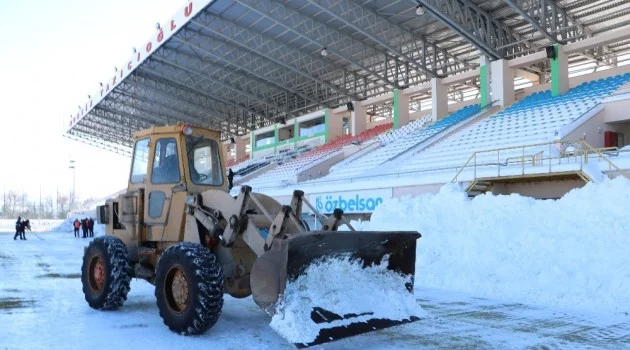 Sivas Belediyespor - Ankara Demirspor maçına kar engeli, ertelenebilir