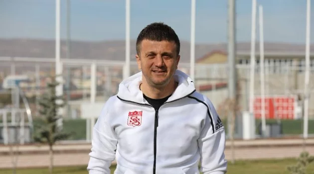 Sivasspor’un yeni teknik direktörü Hakan Keleş oldu