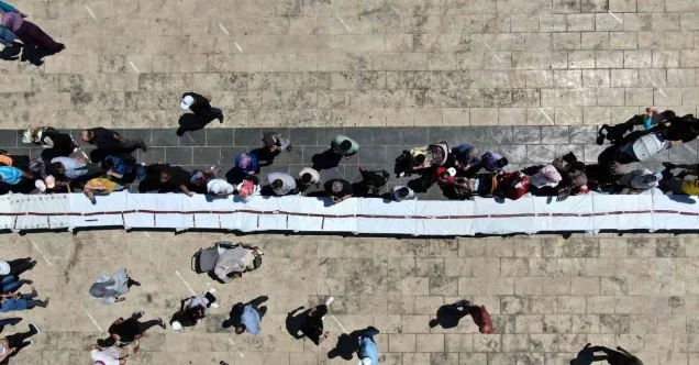 Sivas’ta 58 metre uzunluğundaki sucuk ancak havadan görüntülenebildi