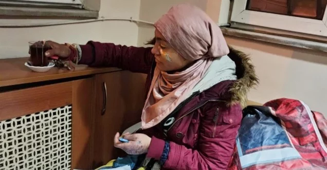 Bursa'da donmak üzere olan evsiz kadını polis kurtardı
