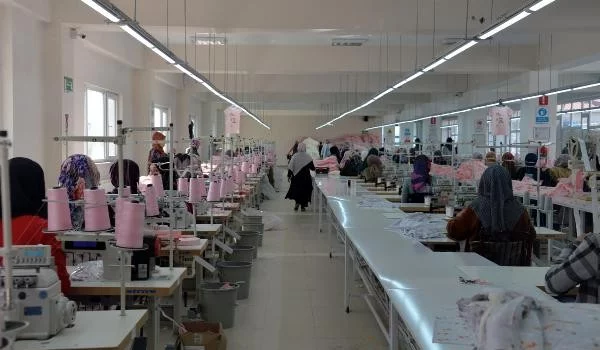 Solhan'da 460 kadının istihdam edildiği 2 tekstil fabrikası açıldı