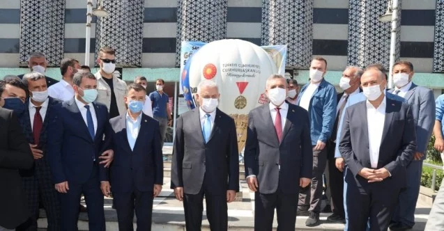 Son Başbakan Binali Yıldırım, Şanlıurfa Büyükşehir Belediyesini ziyaret etti