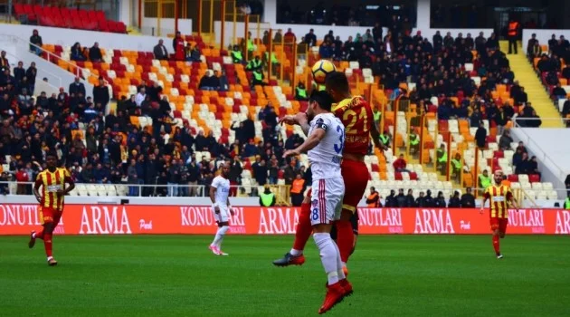 Spor Toto Süper Lig: Evkur Yeni Malatyaspor: 1 - Kardemir Karabükspor: 0 (İlk yarı)