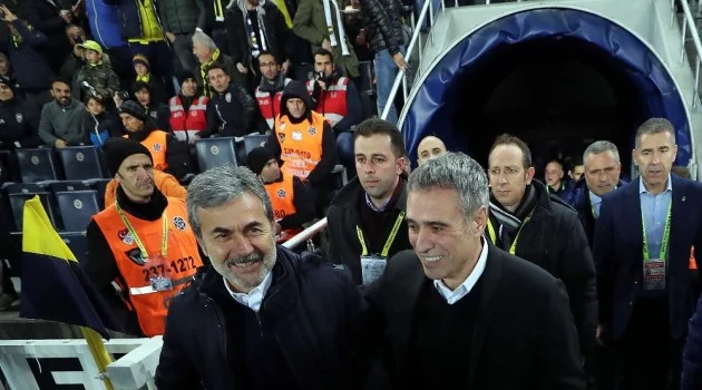 Spor Toto Süper Lig: Fenerbahçe: 0 - A.Konyaspor: 0 (Maç devam ediyor)