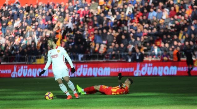 Spor Toto Süper Lig: İM Kayserispor: 1 - Göztepe: 0 (İlk yarı)