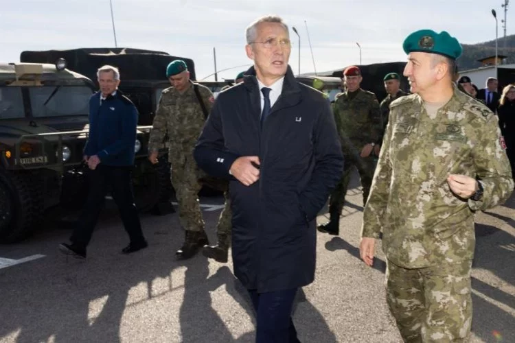 Stoltenberg: “NATO, Kosova’da güvenliği sağlamak için gerekeni yapacak”