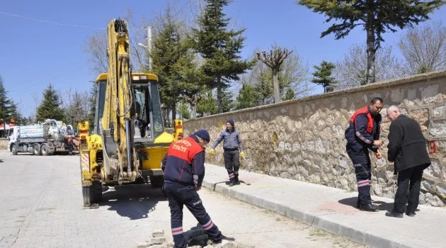Şuhut Belediyesi İtfaiye Amirliği logar temizleme çalışmaları başlattı
