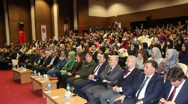 Sultan Abdulhamid’in Torunu Nilhan Osmanoğlu: "Uzun yıllar soyumu söyleyemedim"