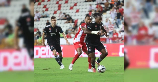 Süper Lig: FT Antalyaspor: 2 - Beşiktaş: 0 (İlk yarı)