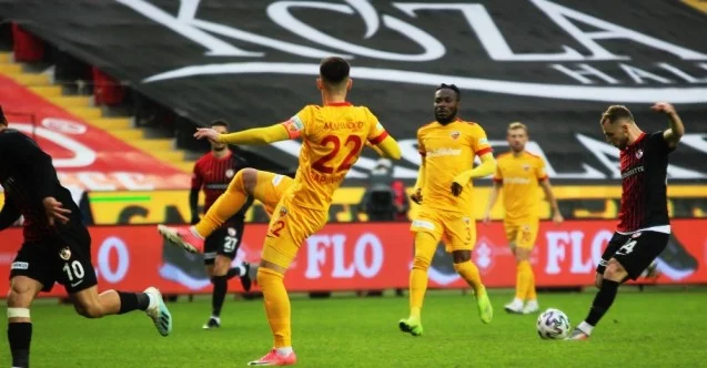 Süper Lig: Gaziantep FK: 1 - Kayserispor: 0 (İlk yarı)