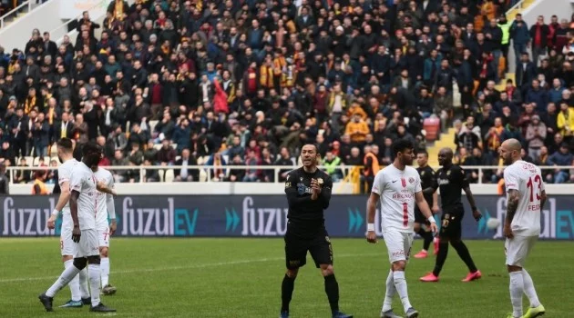 Süper Lig: Yeni Malatyaspor: 1 - Antalyaspor: 1 (İlk yarı)