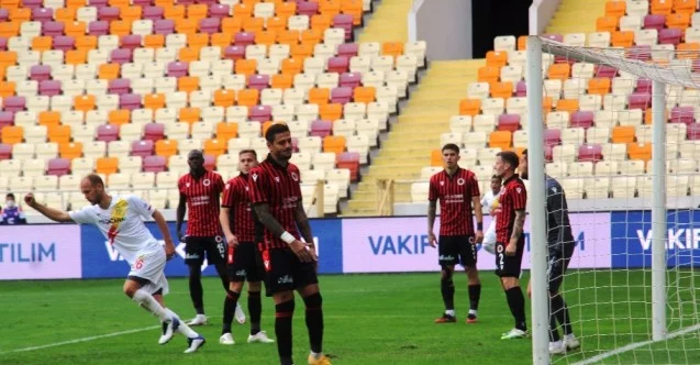 Süper Lig: Yeni Malatyaspor: 1 - Gençlerbirliği: 1 (İlk Yarı)