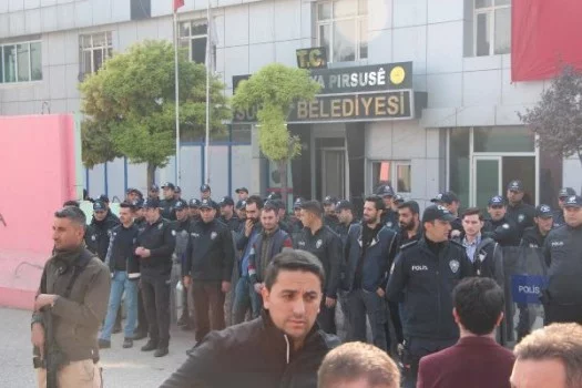 Suruç Belediye Başkanı HDP'li Çevik gözaltına alındı