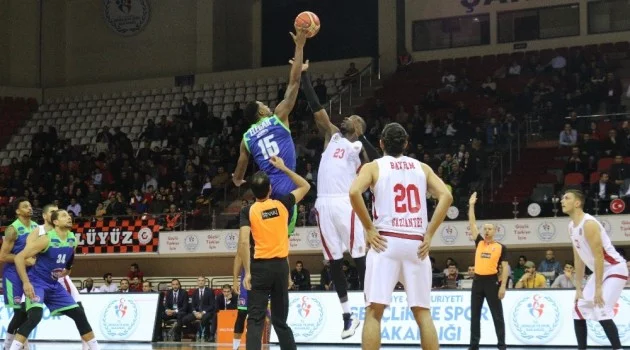Tahincioğlu Basketbol Ligi: Gaziantep Basketbol: 66 - TOFAŞ: 79