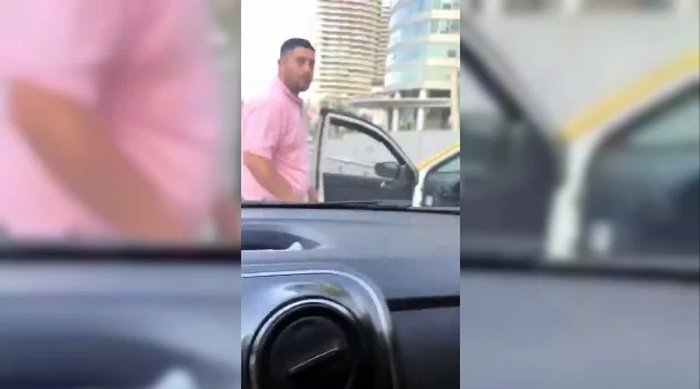 Taksi şoförü trafikte tehditler savurdu