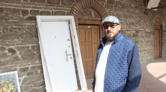 Bursa'da tarihi handa çok konuşulan çelik kapı söküldü