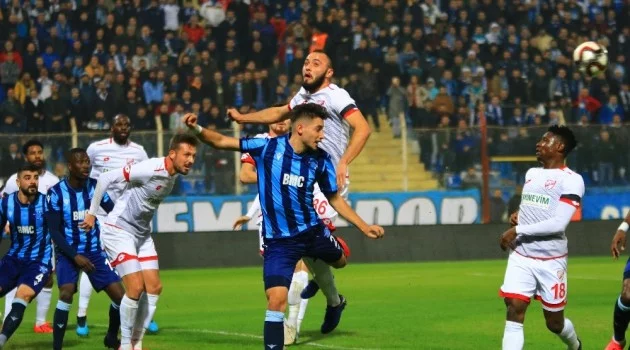 TFF 1. Lig: Adana Demirspor: 1 - Boluspor: 0 (İlk yarı sonucu)