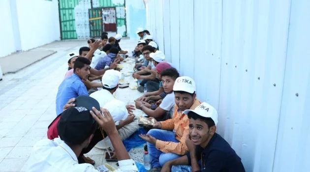 TİKA’dan Yemen’de yetimlere iftar