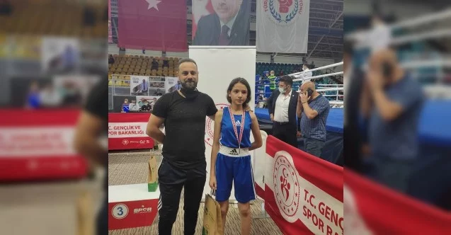 Türkiye Üst Minikler Boks Şampiyonası’nda Sezen Sude Karaboğa ikinci oldu