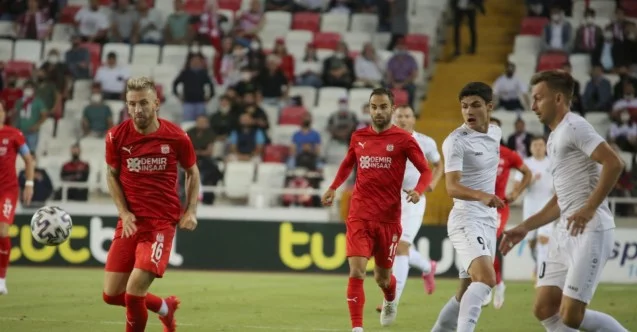 UEFA Avrupa Konferans Ligi: Sivasspor: 0 - Petrocub: 0 (Maç devam ediyor)