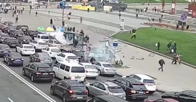 Ukrayna’da araç yayaların arasına daldı: 2 ölü, 4 yaralı