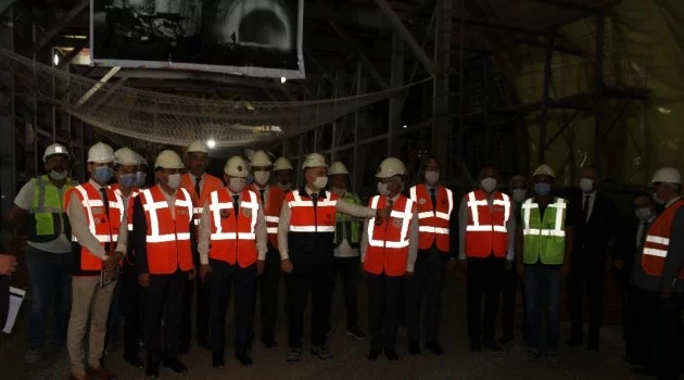Ulaştırma ve Altyapı Bakanı Karaismailoğlu, Honaz Tünelinde incelemede bulundu