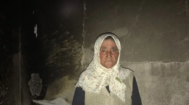 Bursa'da yalnız yaşayan kadının evine yıldırım düştü