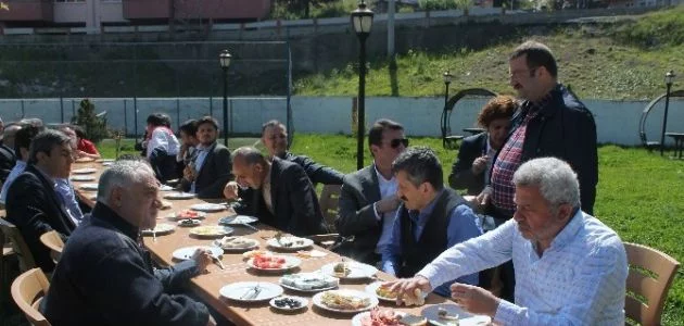 Zonguldak Kömürspor’lu Futbolculara Moral Kahvaltısı