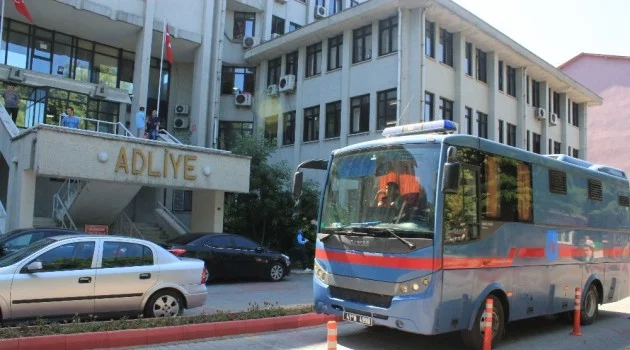 Bursa'da eş zamanlı FETÖ operasyonu: 24 şüpheli adliyede